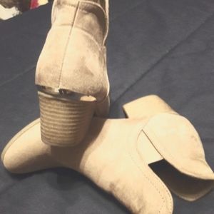 Suede low rise with gold accents.